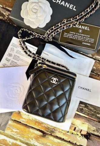 https://vipluxury.sk/Chanel mini Vanity