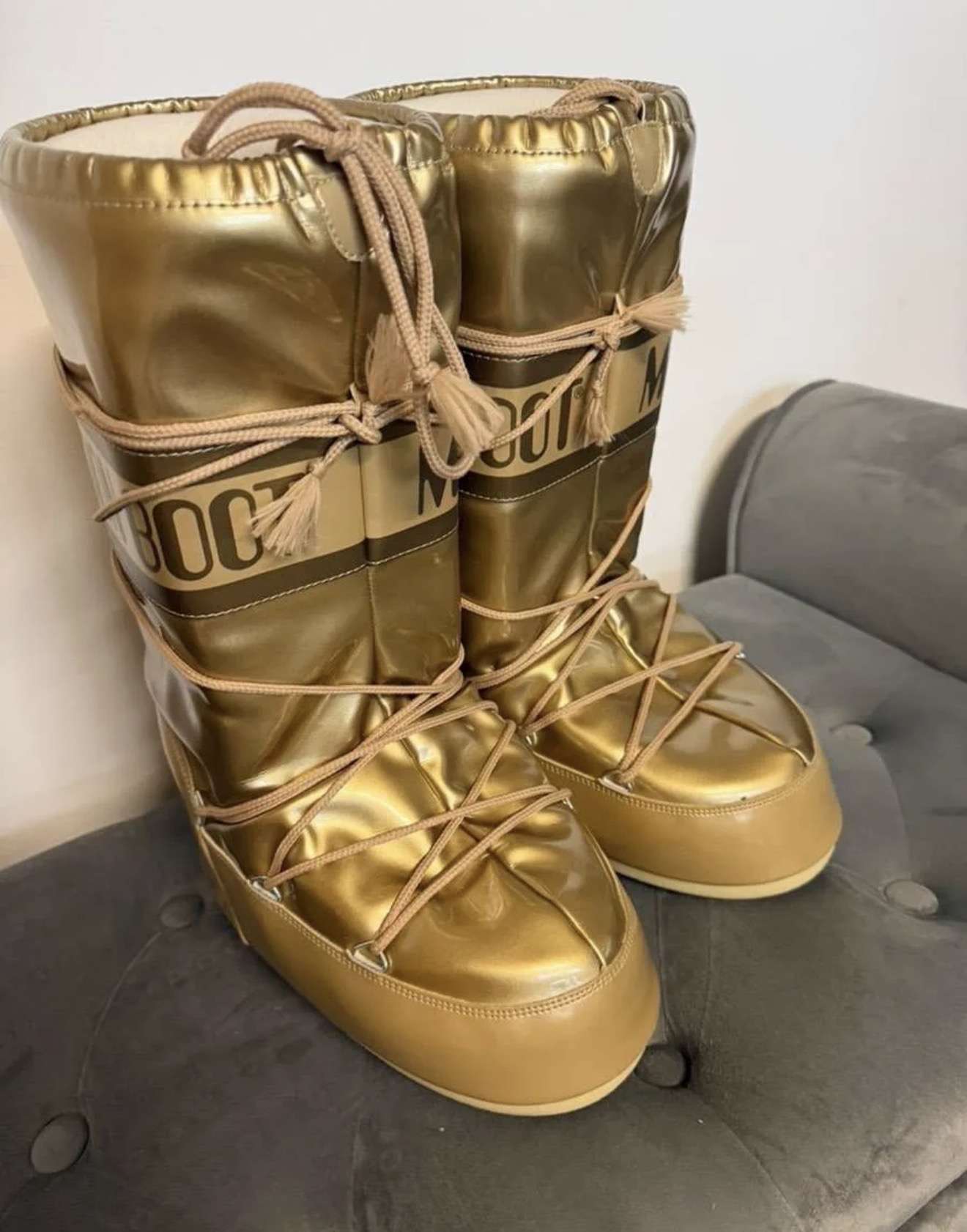 Moon Boots
