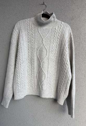 https://vipluxury.sk/Max Mara nový vlnený sveter, polorolák , pc 235€