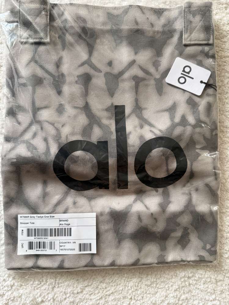 Alo Yoga large tote bag