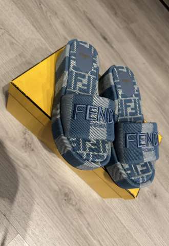 https://vipluxury.sk/FENDI  sandále