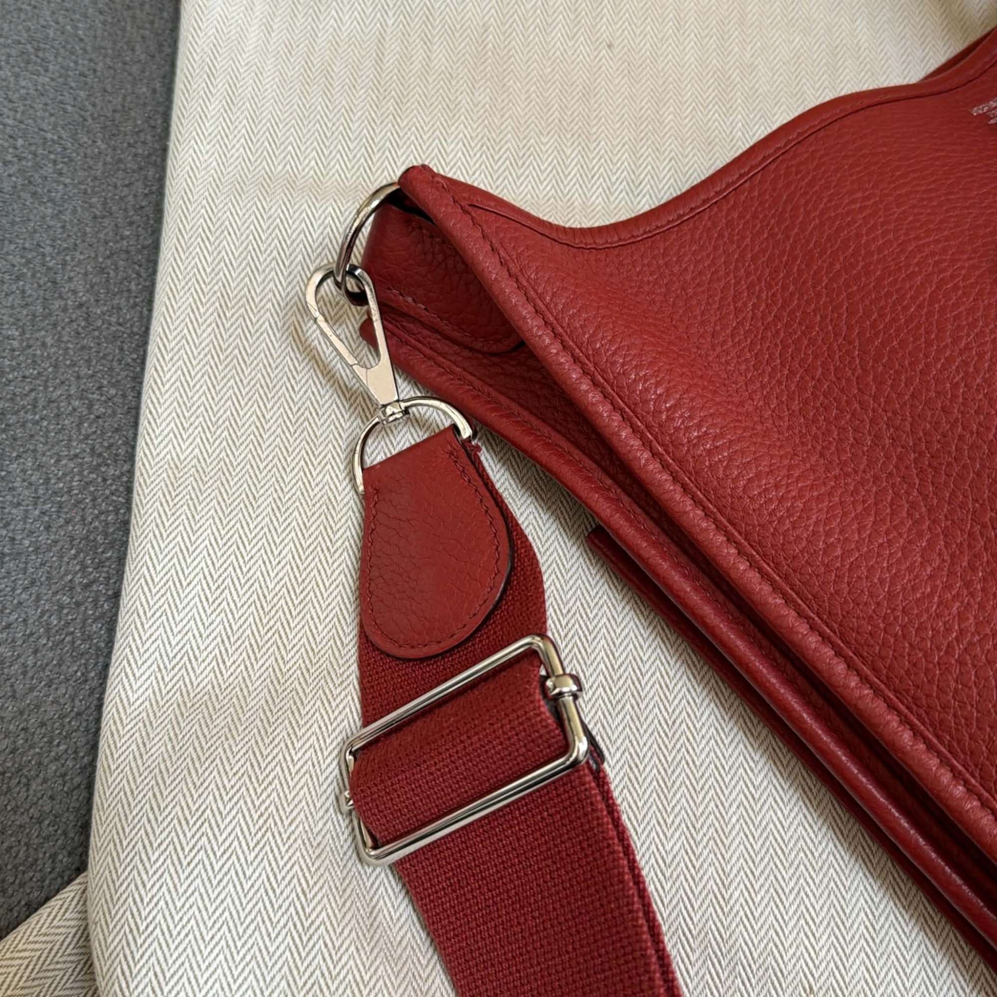 Hermés Evelyne 29 ||| řada