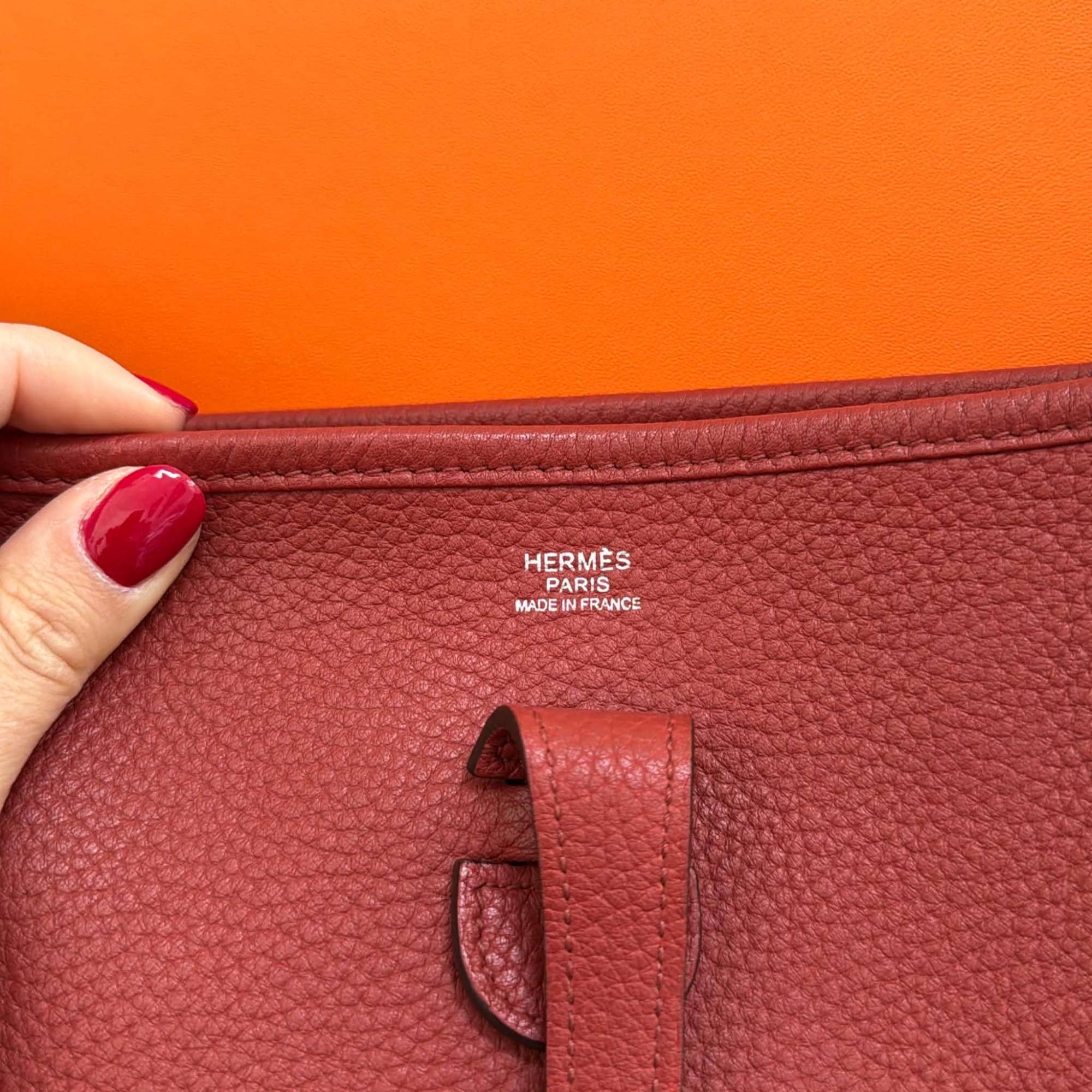 Hermés Evelyne 29 ||| řada
