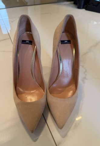 https://vipluxury.sk/Elisabetta Franchi Nude Elegance Pumps