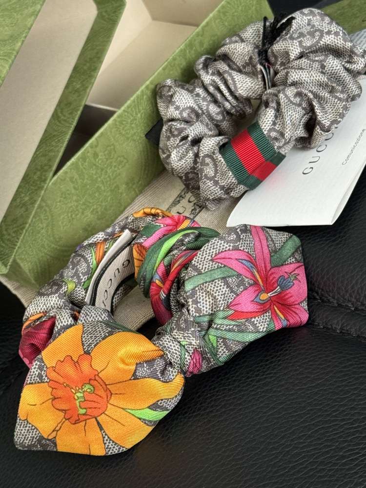 Gucci set gumičiek