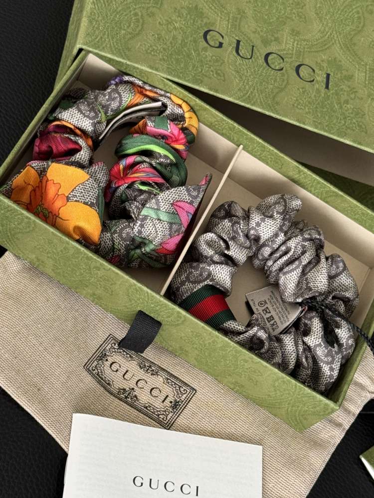 Gucci set gumičiek