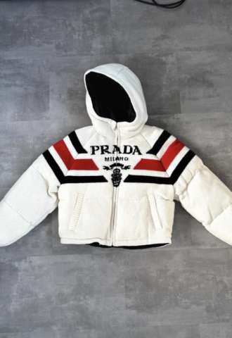 https://vipluxury.sk/Prada Bunda