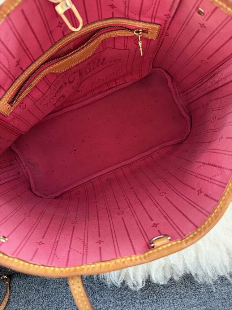 Louis Vuitton Neverfull PM