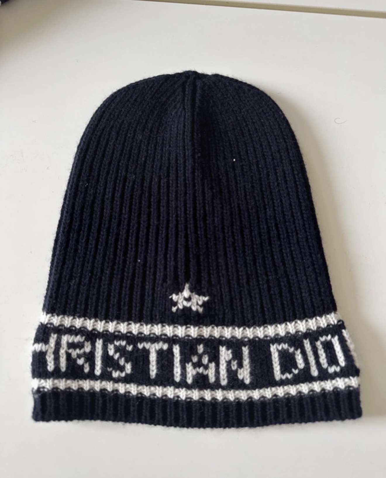 Dior čiapka
