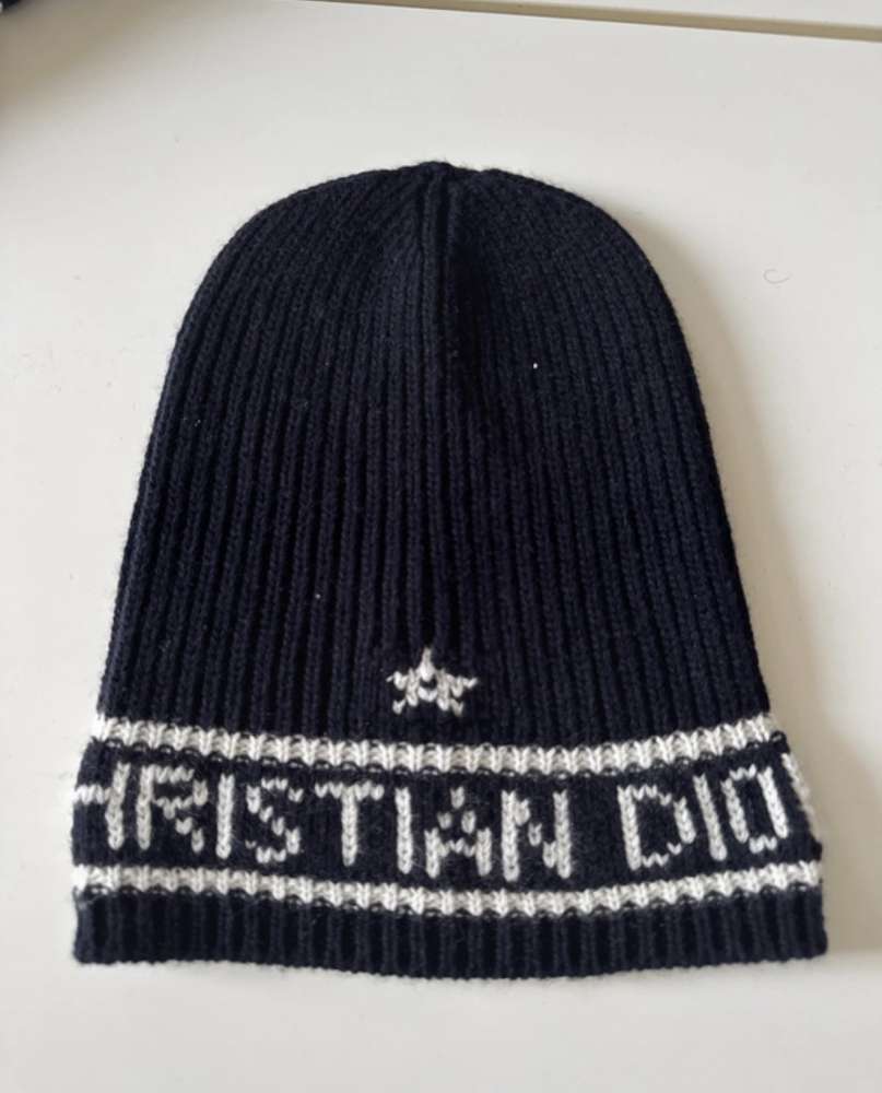 Dior čiapka