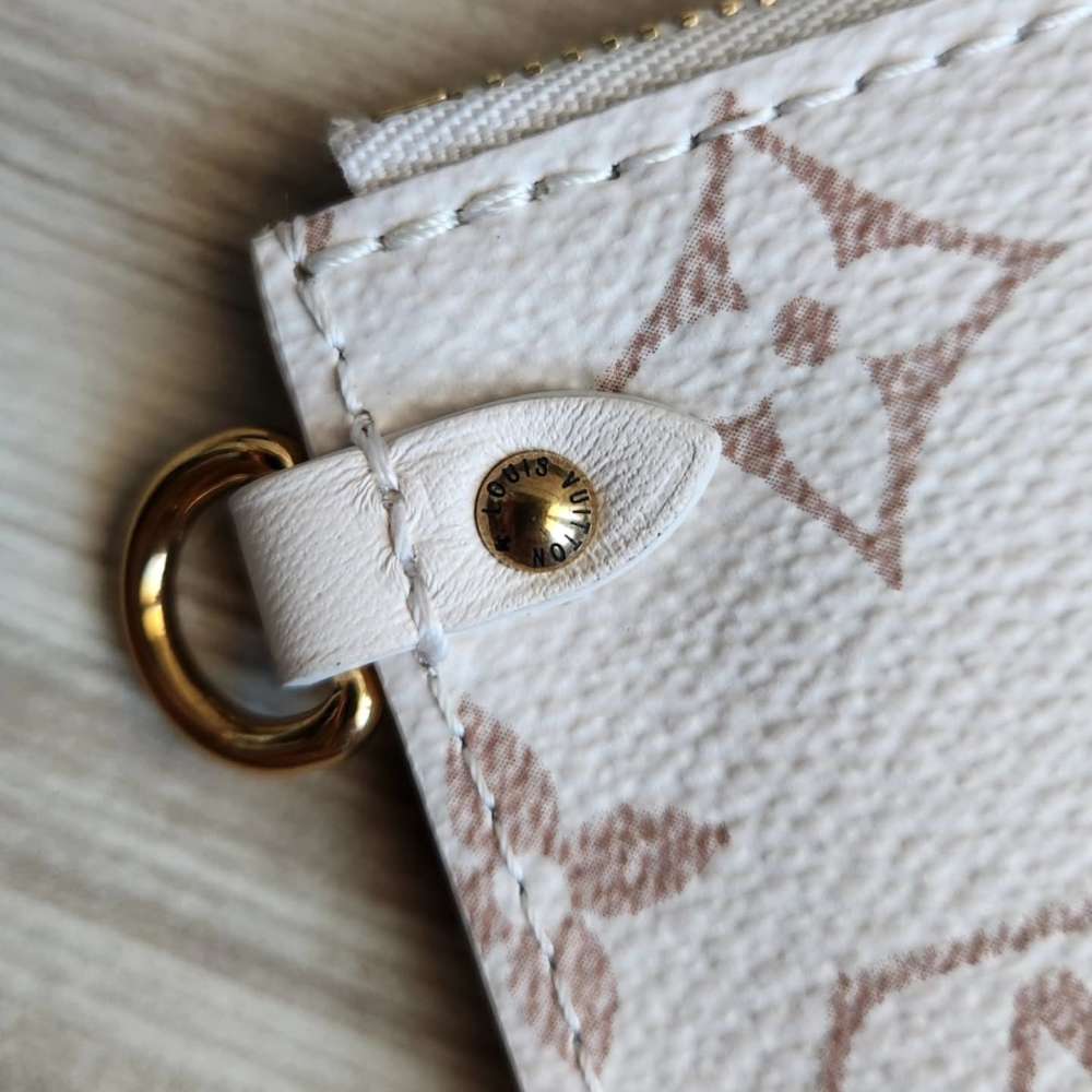 Louis Vuitton Pochette