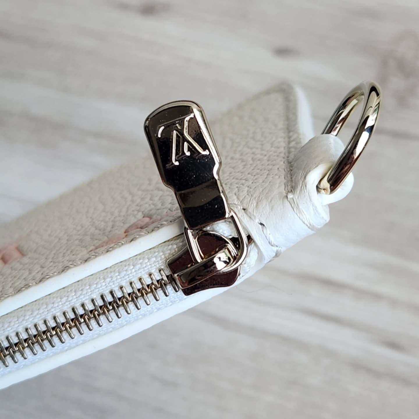 Louis Vuitton Pochette