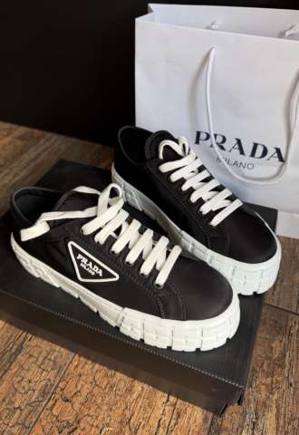 https://vipluxury.sk/Prada tenisky
