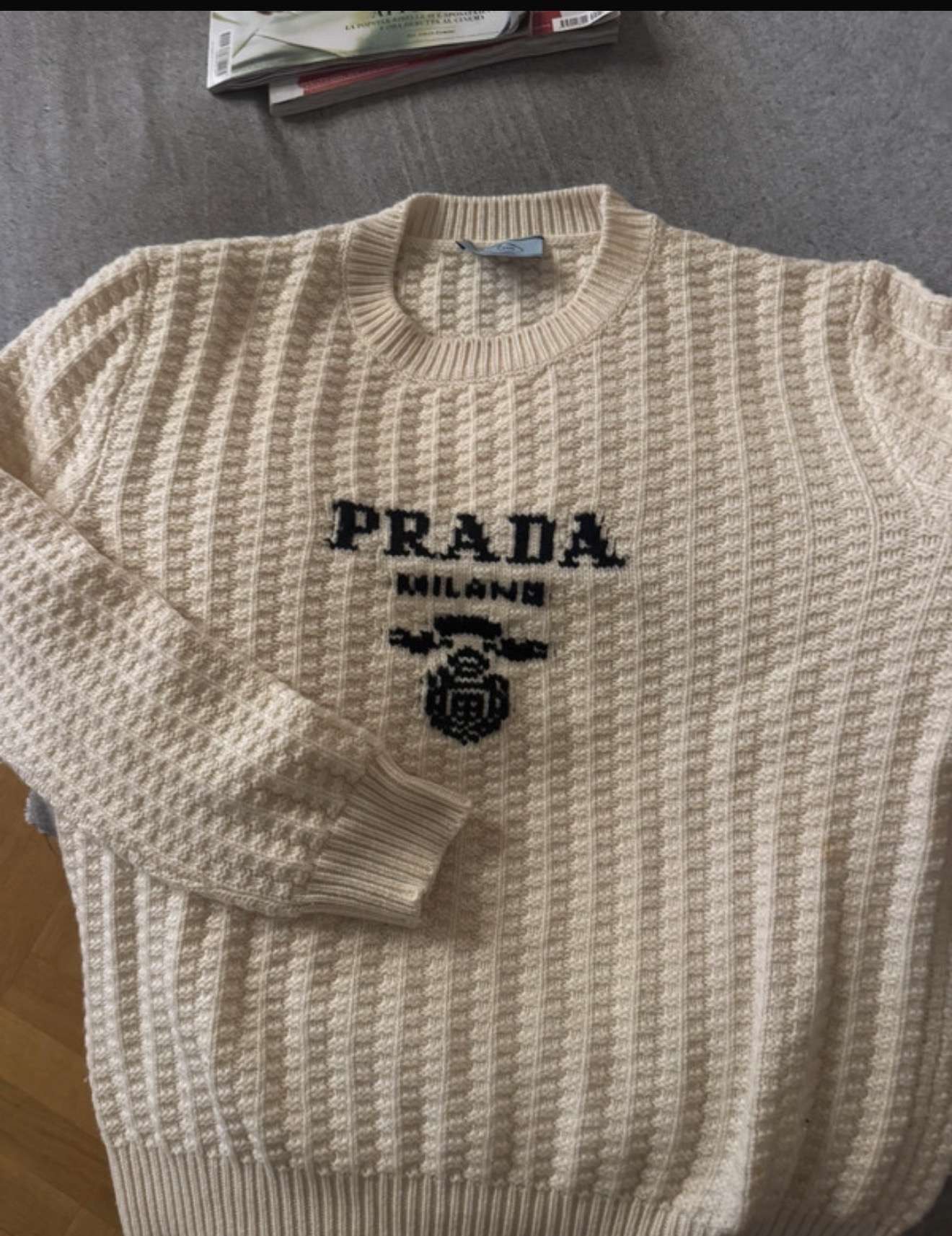 Prada sveter