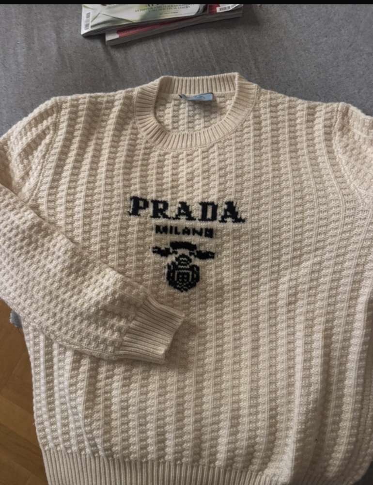 Prada sveter
