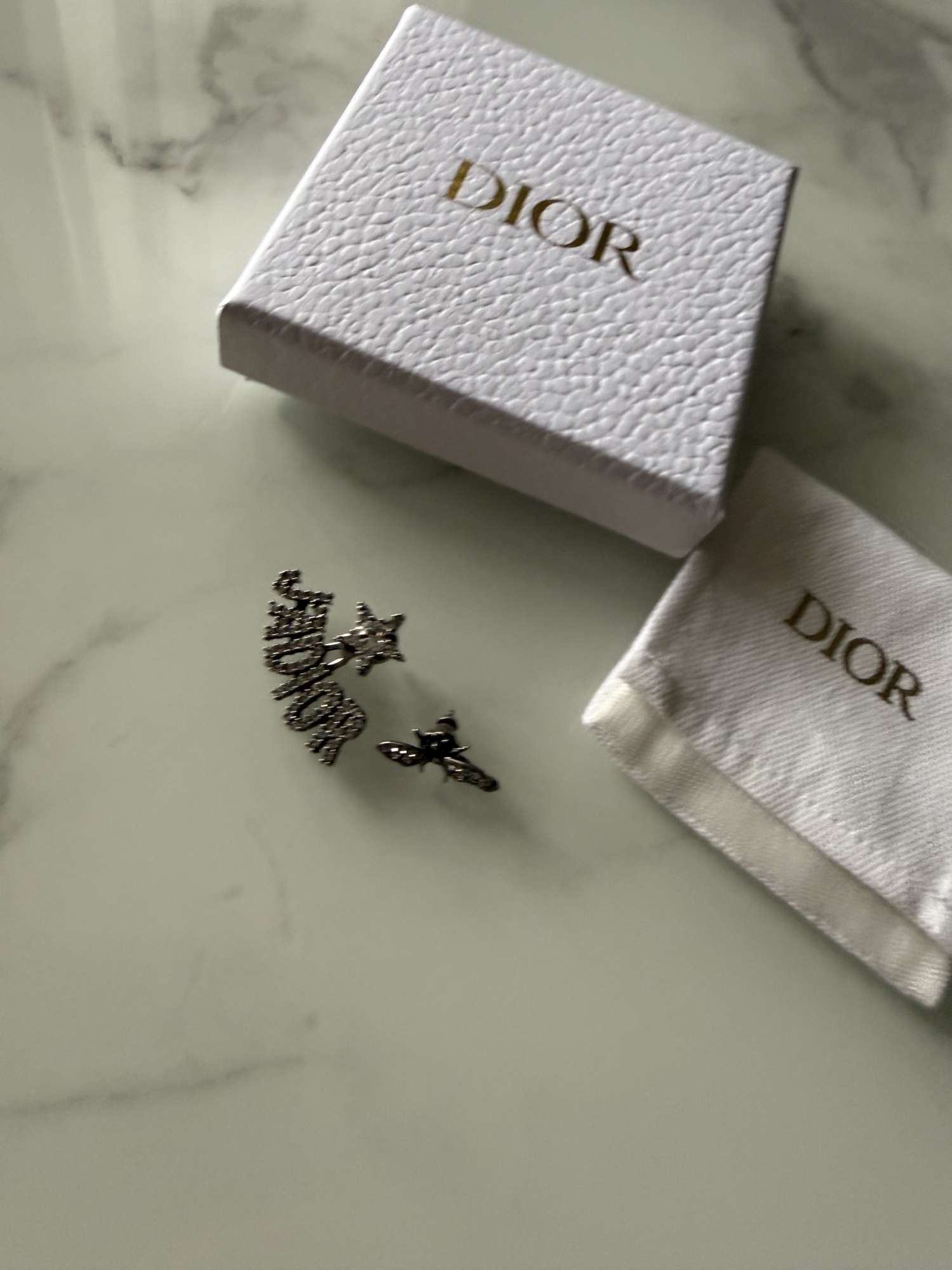 Dior náuštnice