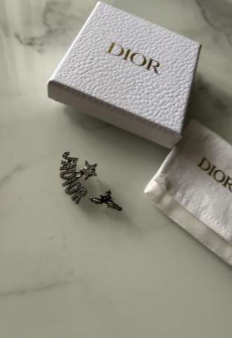 https://vipluxury.sk/Dior náuštnice