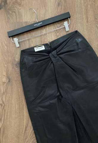 https://vipluxury.sk/YSL sukňa
