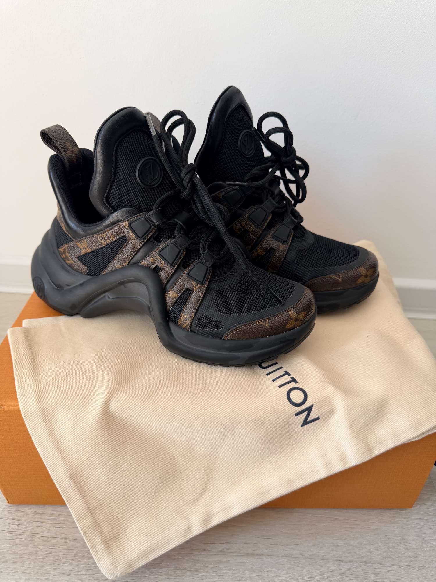 Louis vuitton tenisky