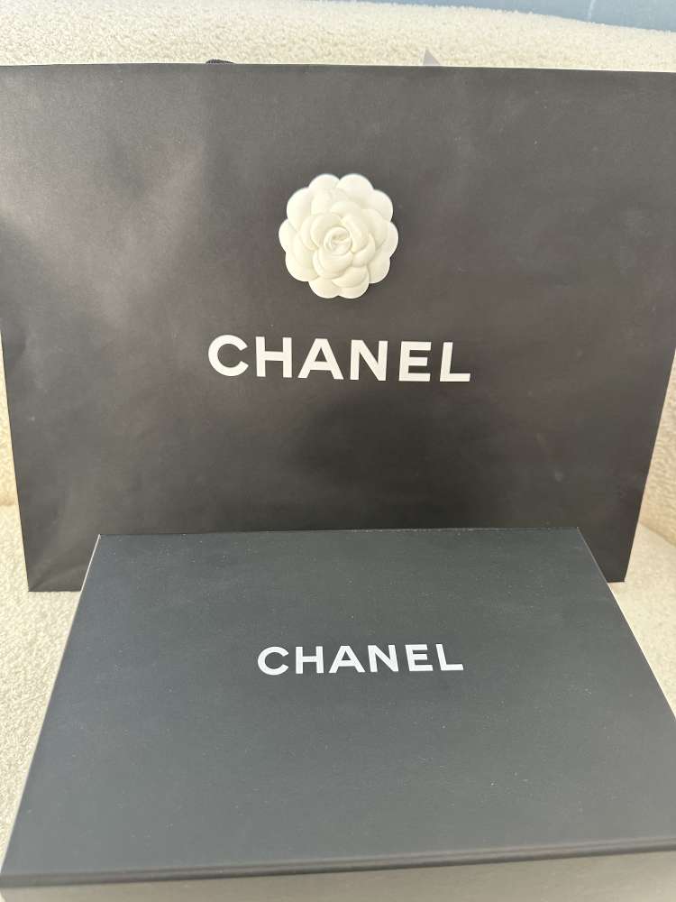 Chanel mini štvorcová jahňacia koža