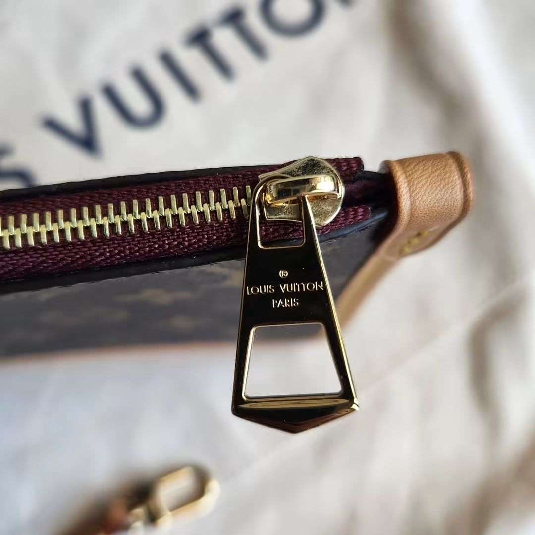 Pochette LV