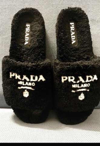 https://vipluxury.sk/Prada šľapky