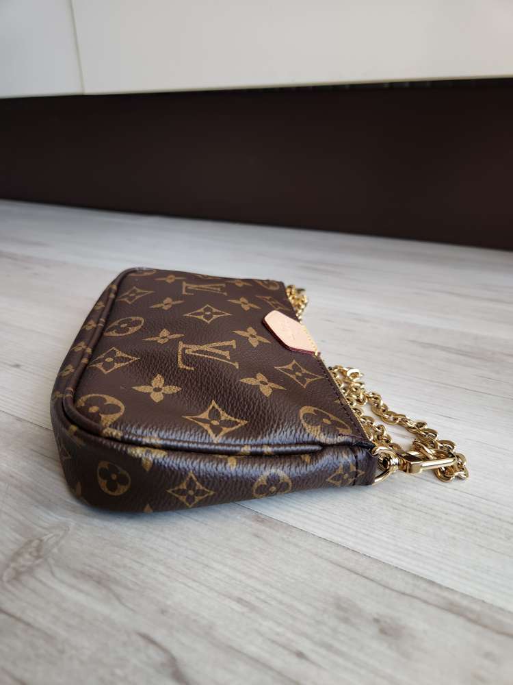 Louis Vuitton Pochette