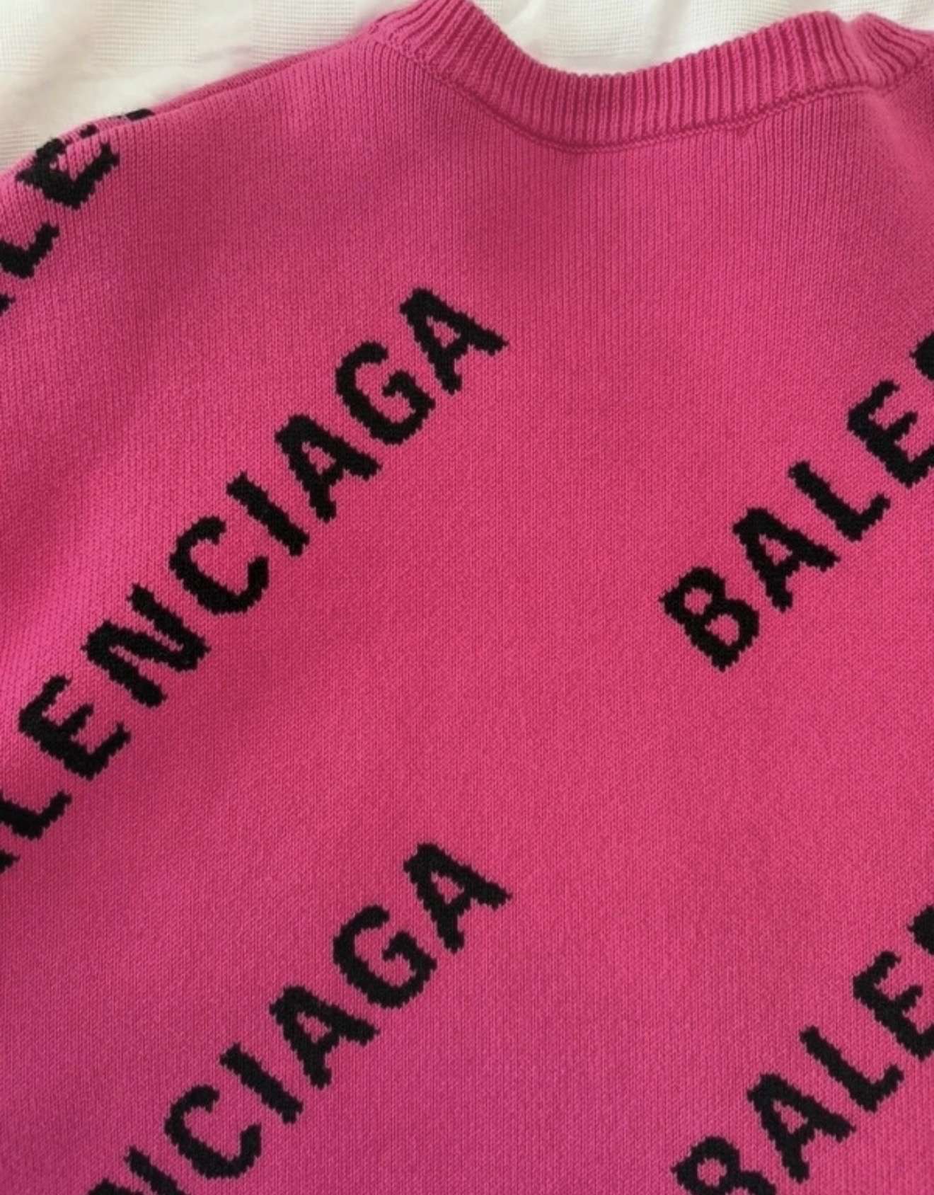 Balenciaga sveter