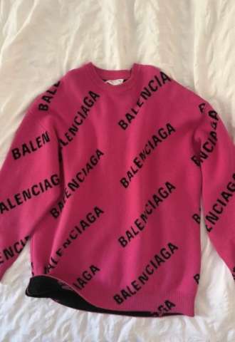 https://vipluxury.sk/Balenciaga sveter