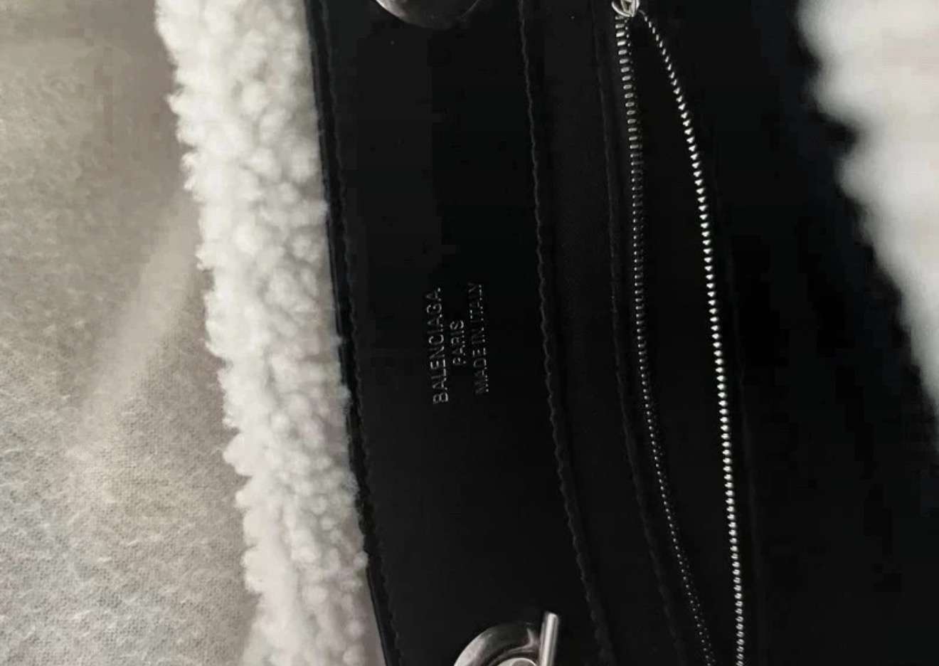 Balenciaga kabelka