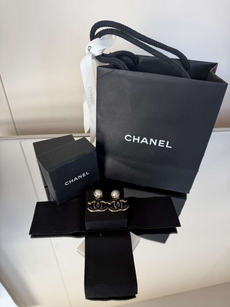 Chanel náušnice