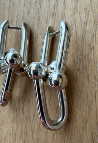 https://vipluxury.sk/Tiffany & Co. náušnice + náramok