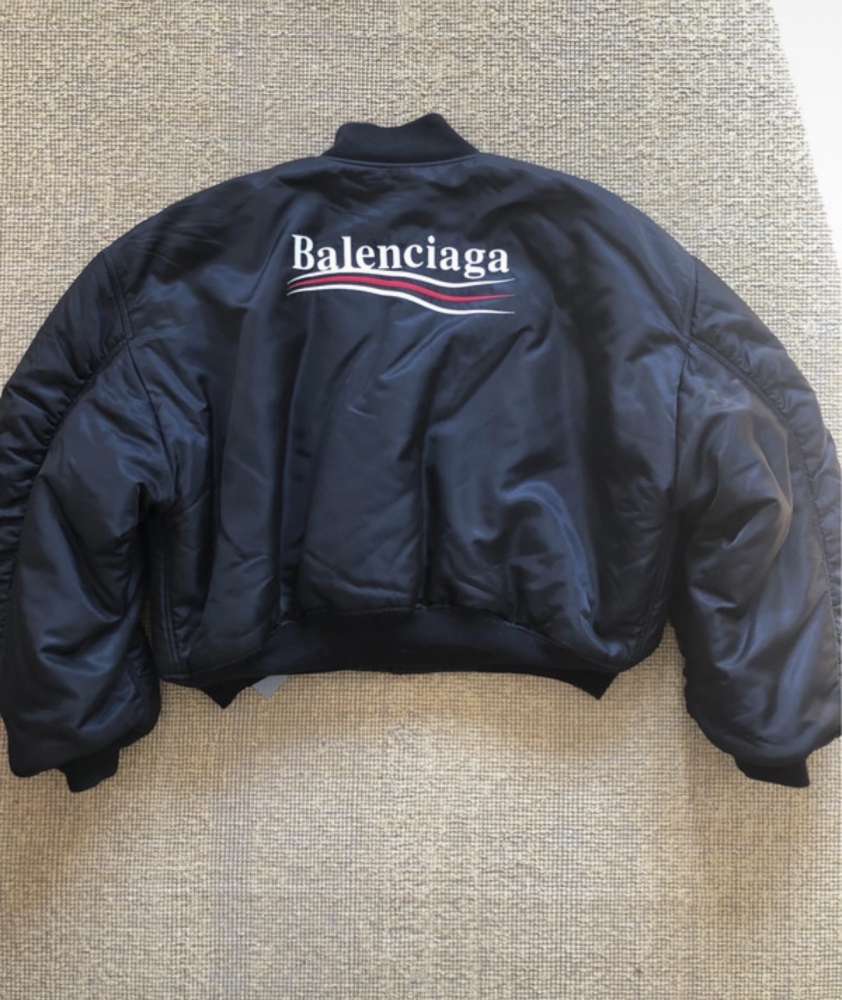 Balenciaga Bunda