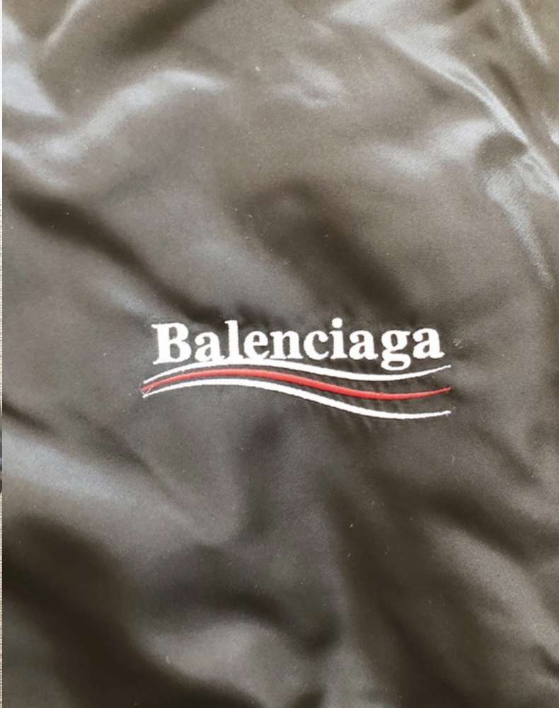 Balenciaga Bunda