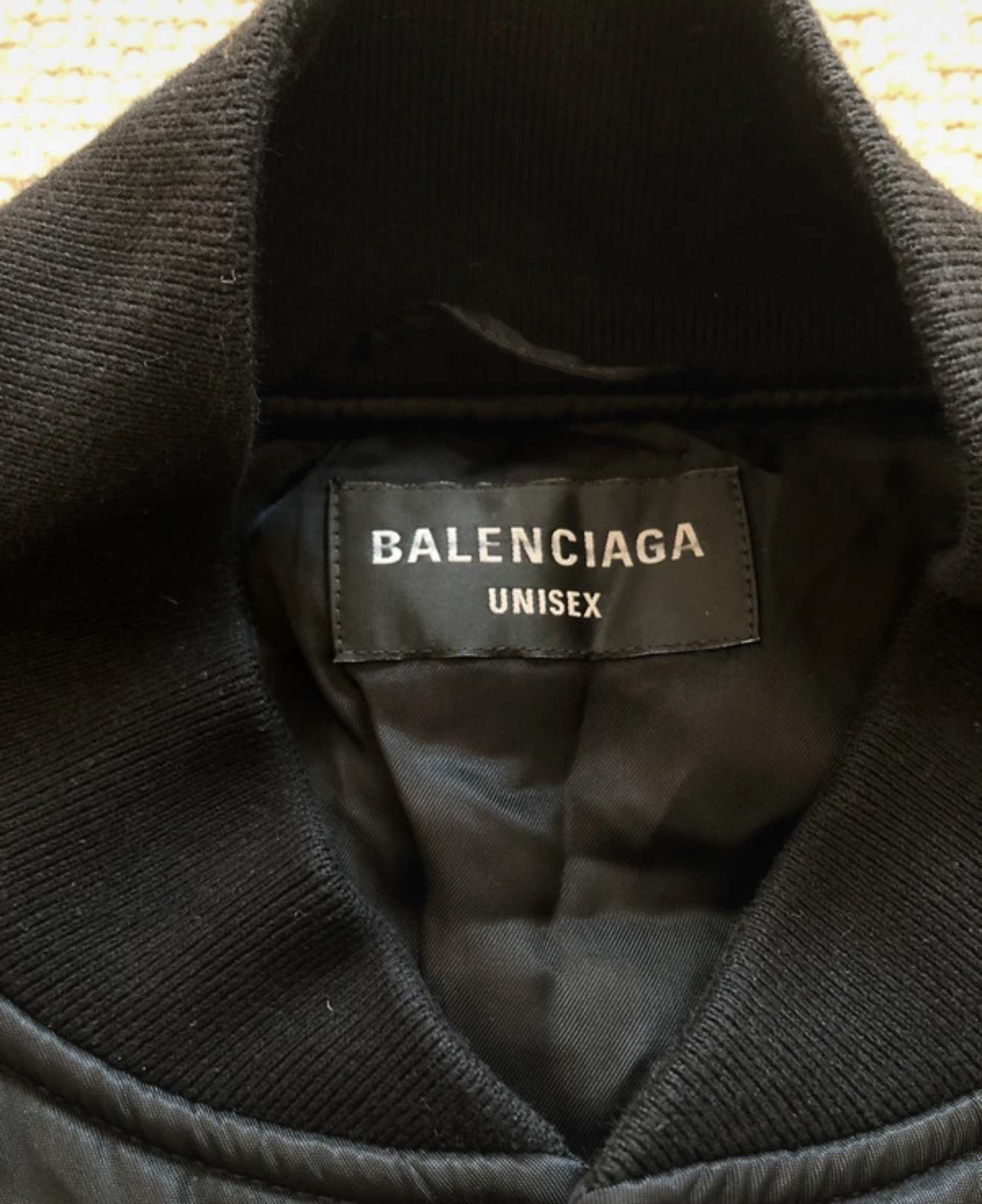 Balenciaga Bunda