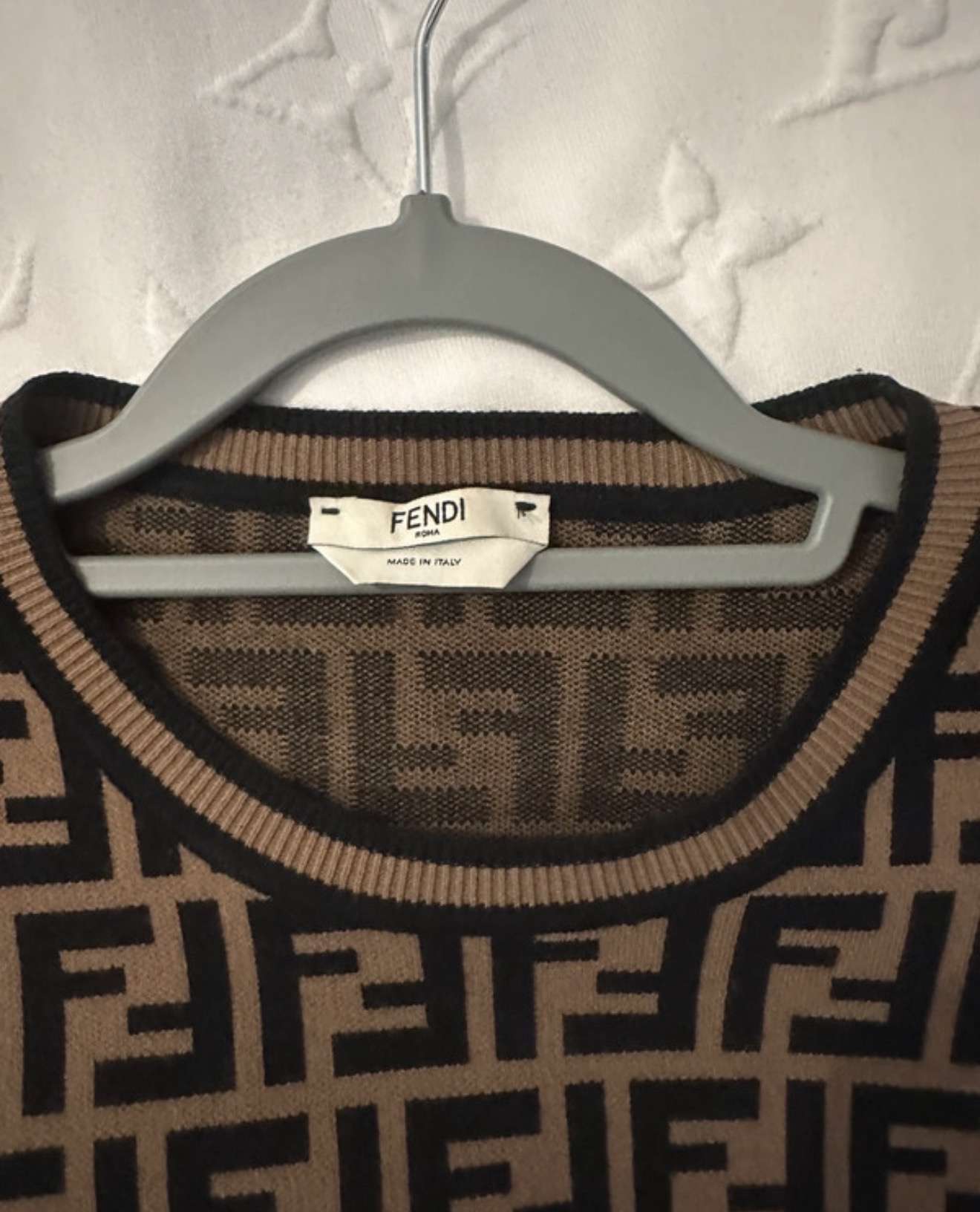 Fendi sveter