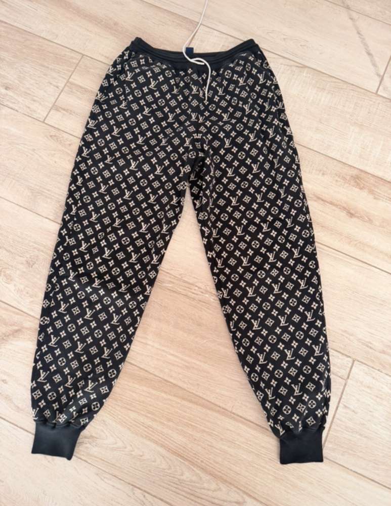 Louis vuitton tepláky
