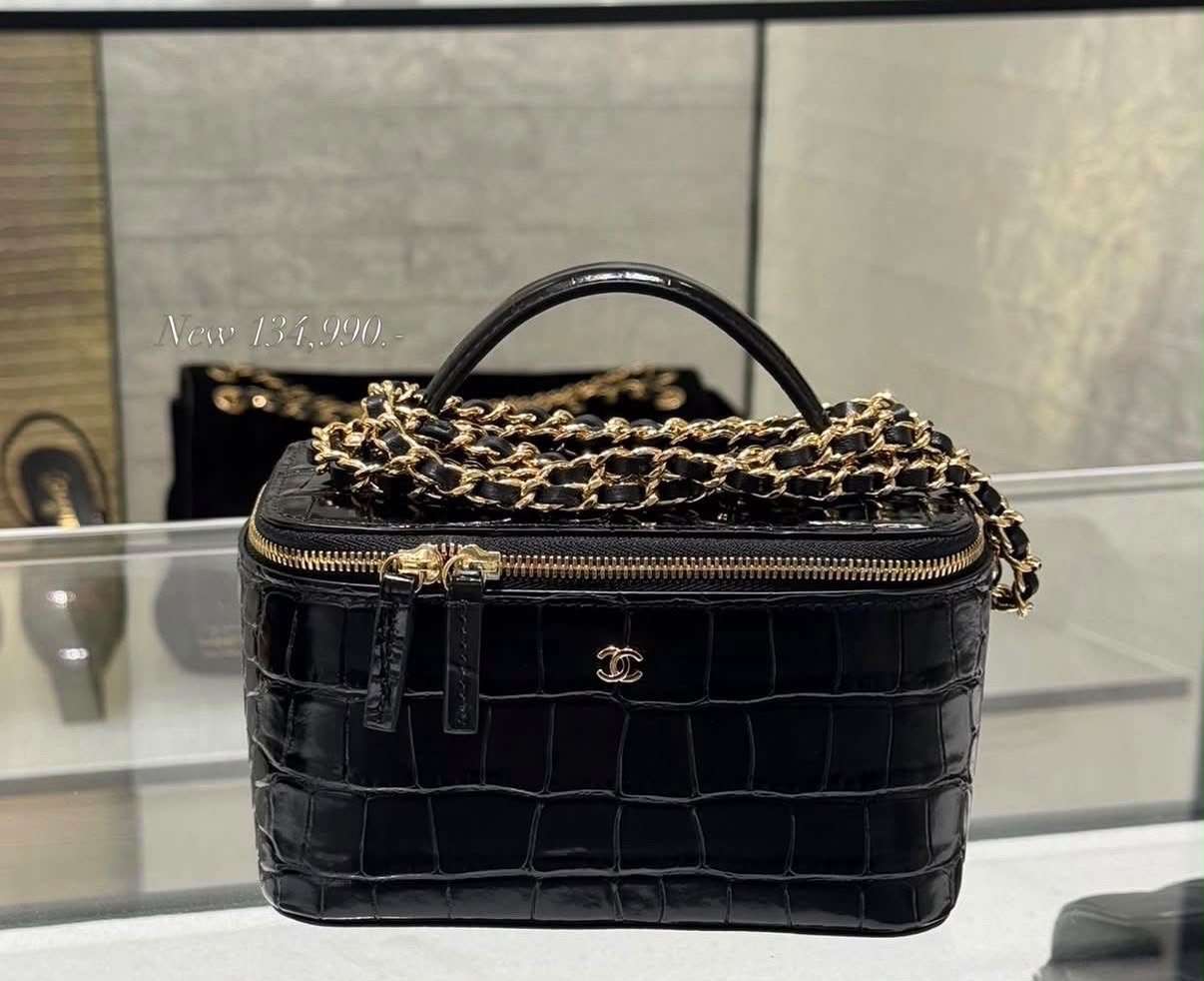 Chanel vanity