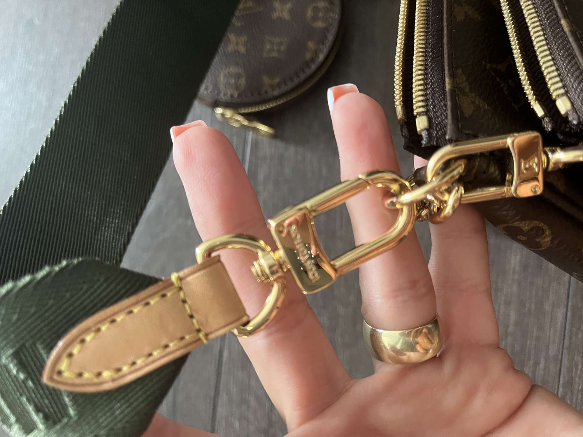 Louis Vuitton multipochette