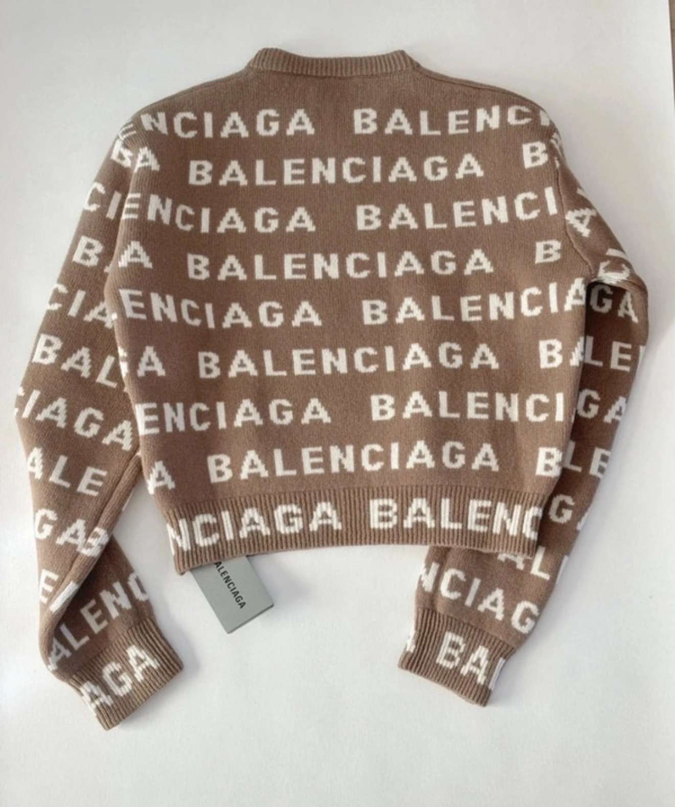 Balenciaga sveter
