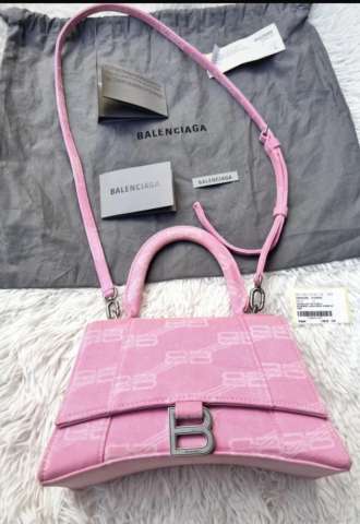 https://vipluxury.sk/Balenciaga taška