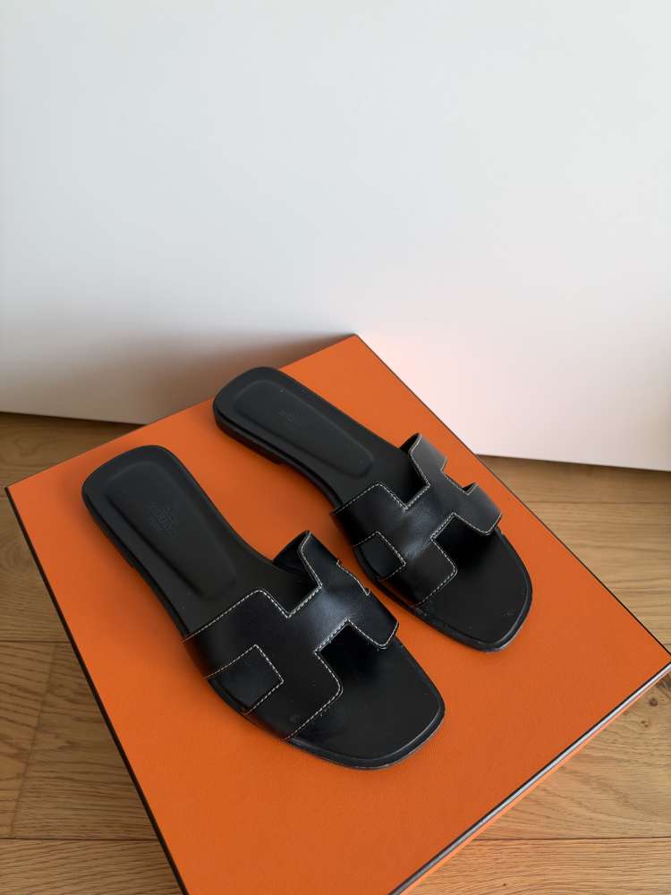 Hermes oran black sandals