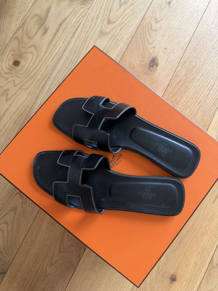 Hermes oran black sandals