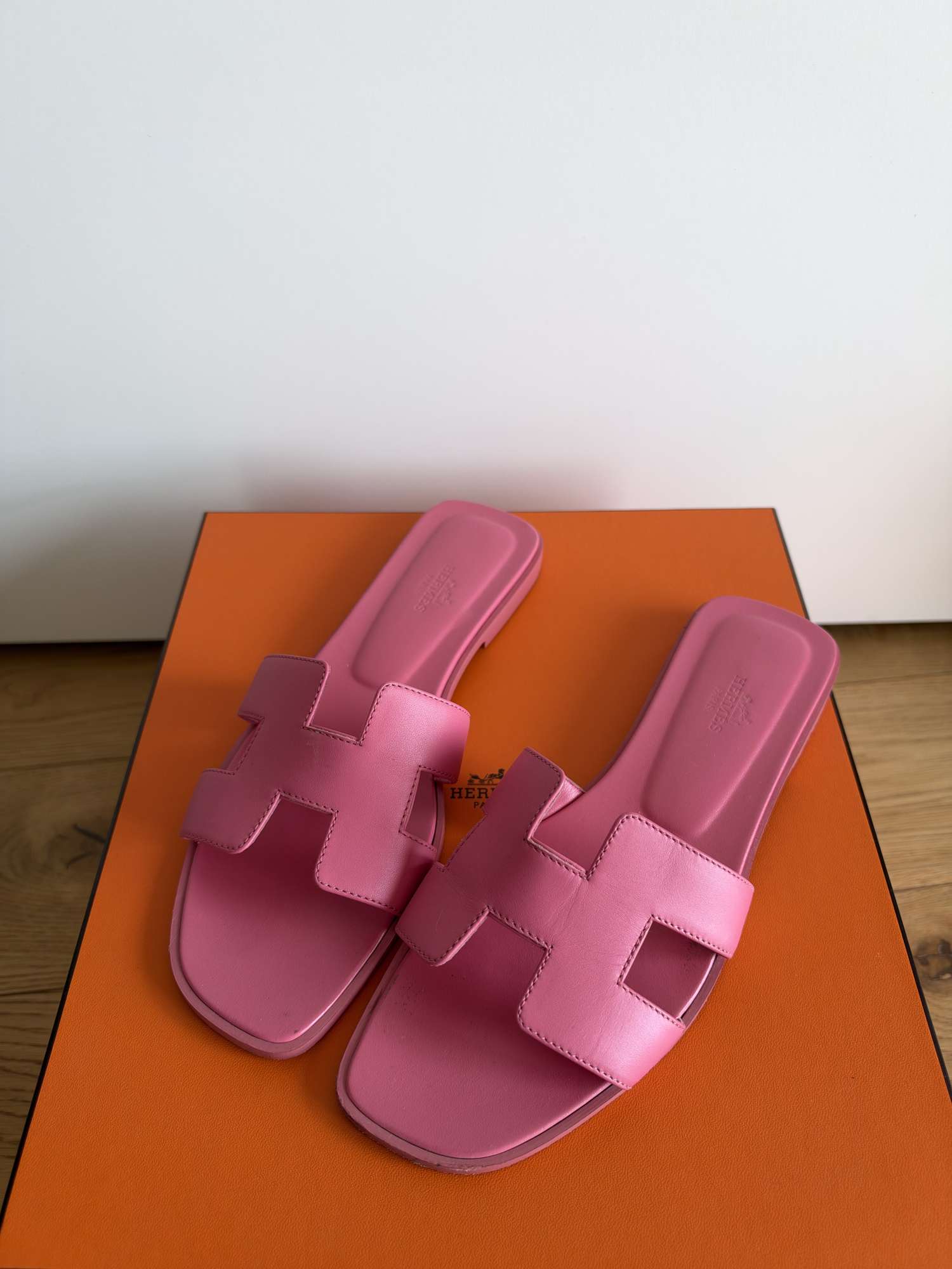 Hermes oran pink sandals
