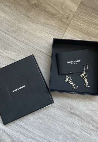https://vipluxury.sk/YSL náušnice