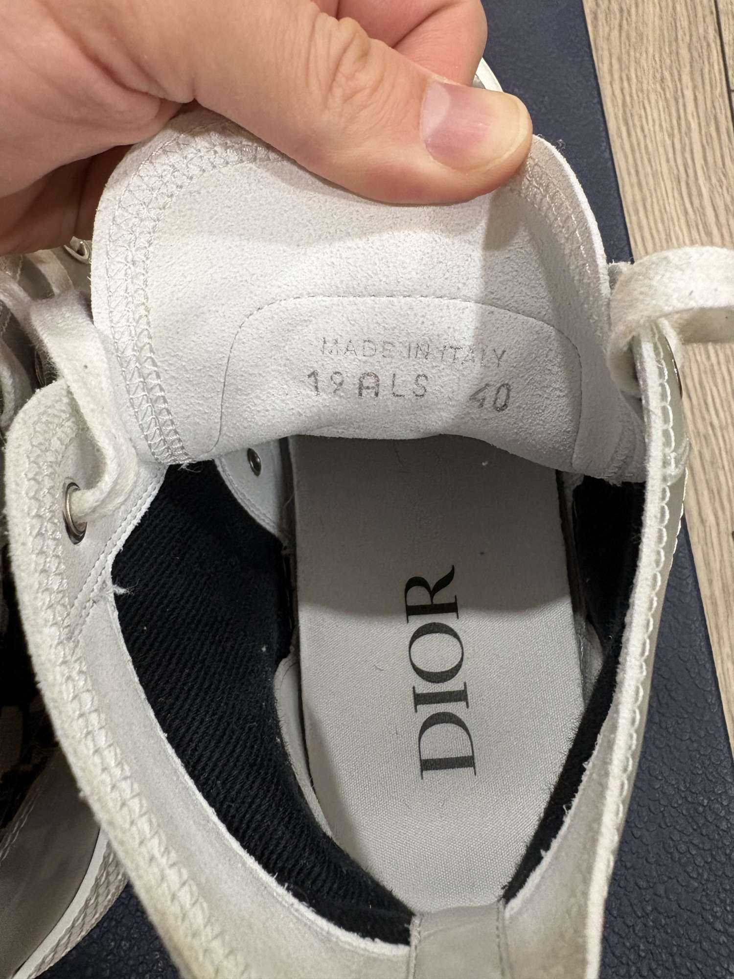 Dior b23