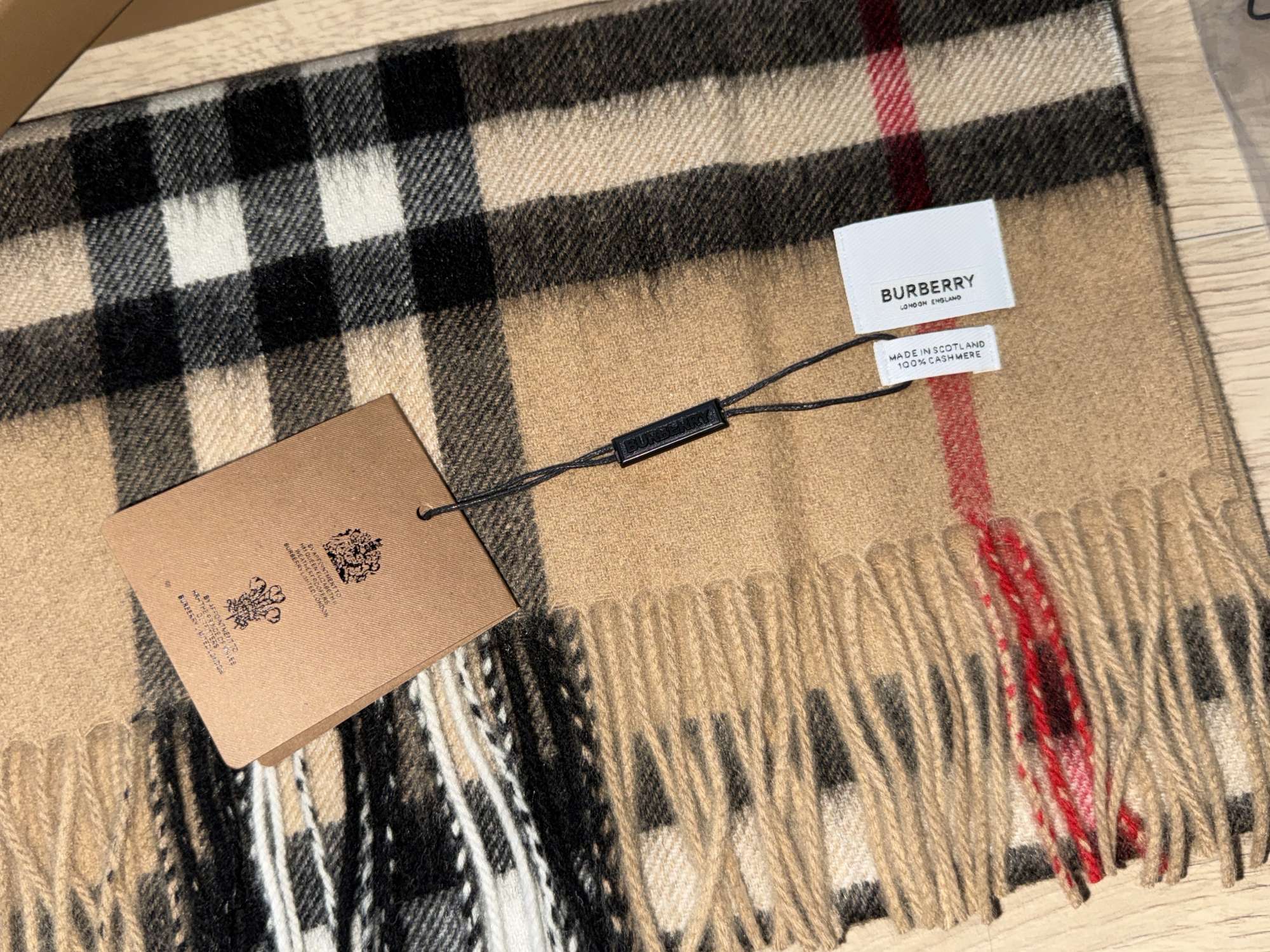 Burberry kockovaná šatka