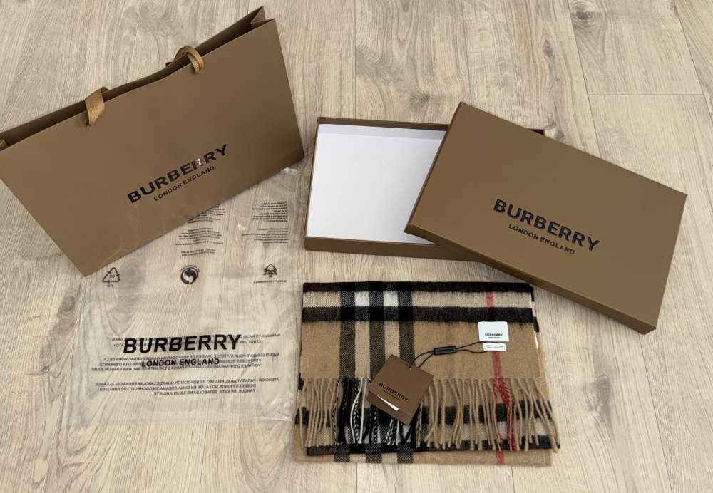 Burberry kockovaná šatka