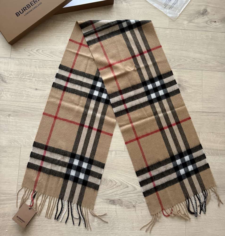 Burberry kockovaná šatka