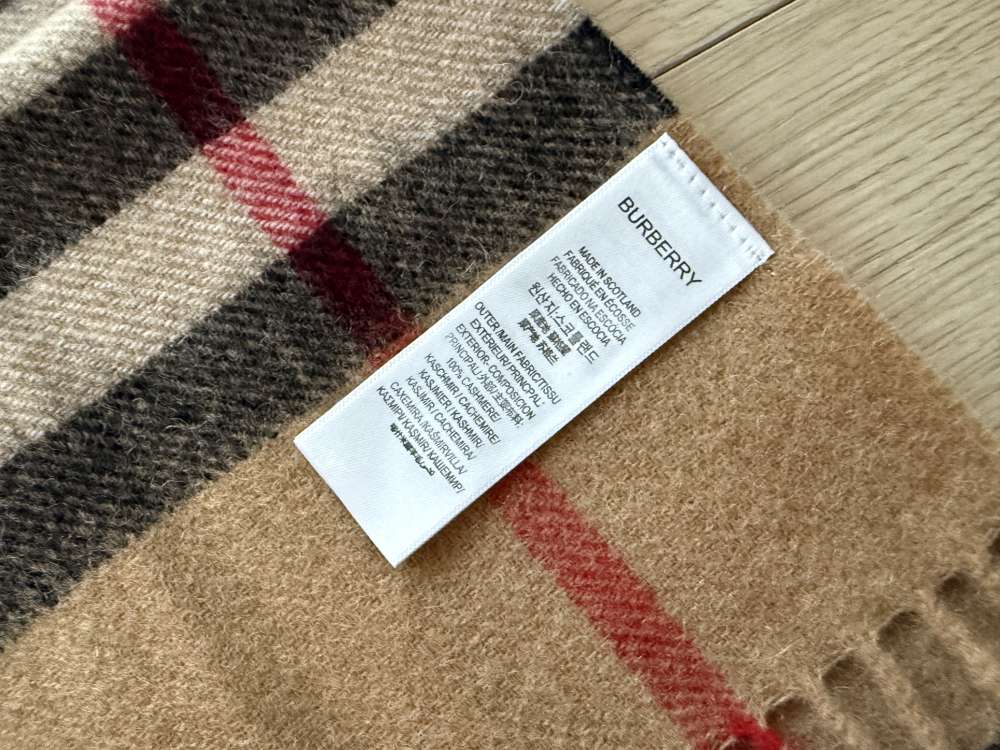 Burberry kockovaná šatka